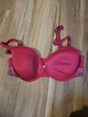 PINK Victoria's Secret Red Padded Underwire Bra